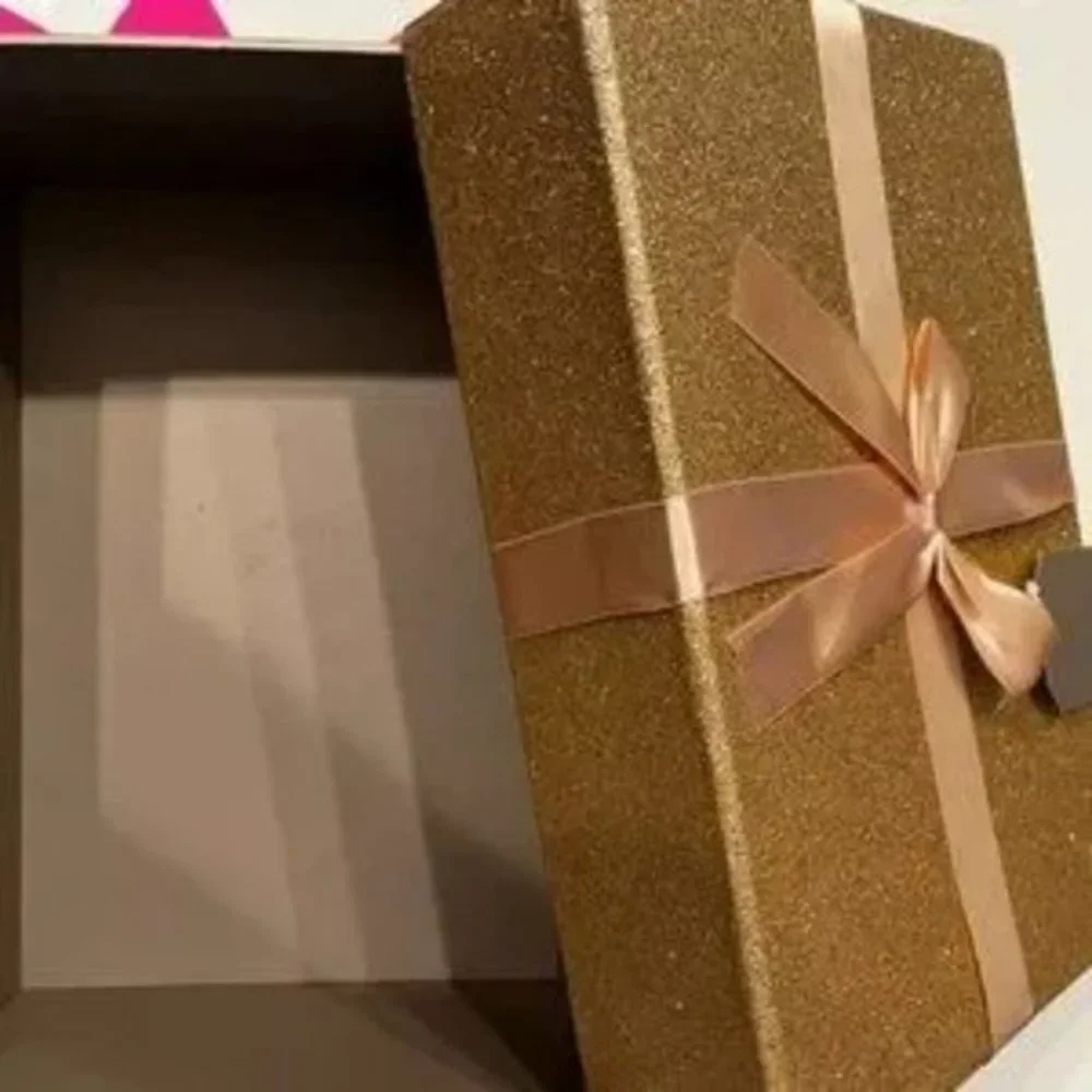 Decorative Gift Box / Keepsake Box (Gold) (gift‎ wrap)